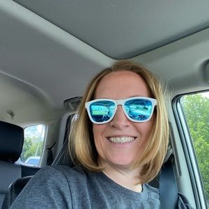 Meet your Posher, Laurel